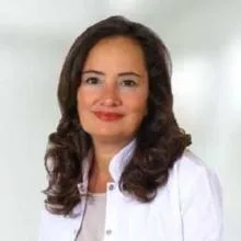 Op. Dr. Lale Beatrice Öktem — Göz Hastalıkları, Kadıköy, İstanbul. Portre fotoğrafı.