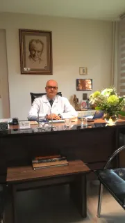 Prof. Dr. Mahmut Can Yağmurdur profilinde yer alan galeri fotoğrafı.