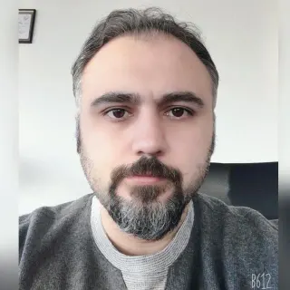 Doç. Dr. Çağatay Uğur profilinde yer alan galeri fotoğrafı.