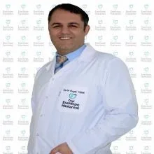 Op. Dr. Özgür Türk — Genel Cerrahi. Portre fotoğrafı.