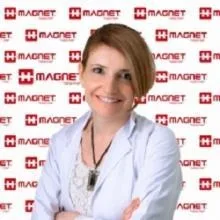 Uzm. Dr. Ayşe Tunca — Nöroloji, Ankara. Portre fotoğrafı.