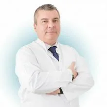 Uzm. Dr. Ersin Deneri — Nöroloji. Portre fotoğrafı.