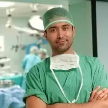 Op. Dr. Habibullah Habib — Kulak Burun Boğaz, Yalova. Portre fotoğrafı.