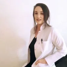 Psk. Cansu Karaaslan — Psikoloji, Adana. Portre fotoğrafı.