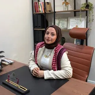 Dyt. Rabia Özkan — Diyetisyen, İstanbul. Portre fotoğrafı.