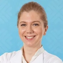 Doç. Dr. Pelin Basım — Genel Cerrahi, İstanbul. Portre fotoğrafı.
