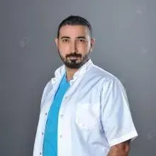 Op. Dr. Serkan Balta — Plastik Rekonstrüktif Ve Estetik Cerrahi, İstanbul. Portre fotoğrafı.
