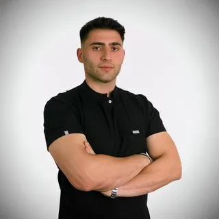 Dt. Turab Çancı — Diş Hekimi, Elazığ. Portre fotoğrafı.
