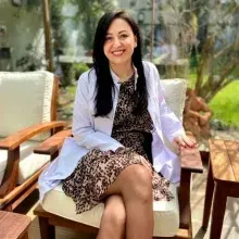 Uzm. Dr. Sevgi Şükran Ekmen Çavuş — Dermatoloji, Beşiktaş, İstanbul. Portre fotoğrafı.
