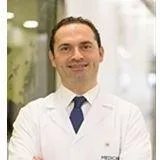 Op. Dr. Mahmut Özden — Beyin Ve Sinir Cerrahisi, Bahçelievler, İstanbul. Portre fotoğrafı.