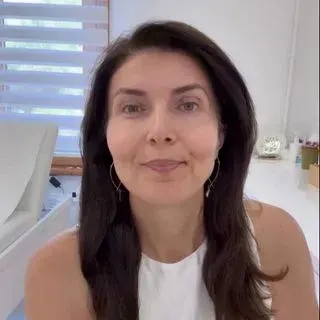 Uzm. Dr. Ülviye Güvendi — İstanbul. Portre fotoğrafı.