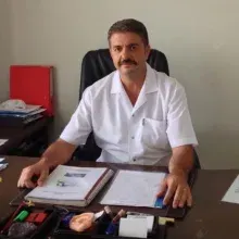 Op. Dr. Bülent Tütüncü — Antalya. Portre fotoğrafı.
