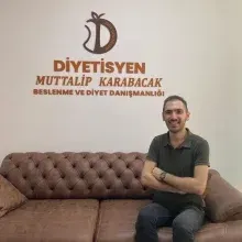 Dyt. Muttalip Karabacak — Diyetisyen, Kocaeli. Portre fotoğrafı.