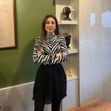Uzm. Psk. Dan. Eylül Esra Aksoy — Psikolojik danışma ve rehberlik. Portre fotoğrafı.