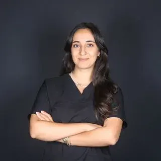 Dt. Neslihan Vatansever — Diş Hekimi, Yalova. Portre fotoğrafı.