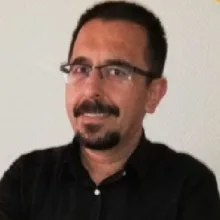 Doç. Dr. Yusuf Bayar — Psikoloji, Konya. Portre fotoğrafı.