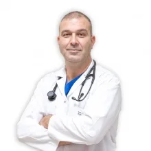 Uzm. Dr. Ömer Erhan Karahasanoğlu — Kardiyoloji, Denizli. Portre fotoğrafı.