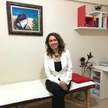 Psk. Dan. Emine Demir — Psikolojik Danışma ve Rehberlik, İstanbul. Portre fotoğrafı.