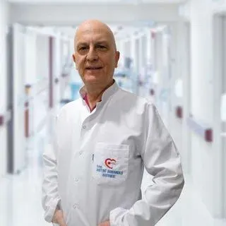 Op. Dr. Mustafa Feyyaz Alpargun — Kulak Burun Boğaz, Osmangazi, Bursa. Portre fotoğrafı.