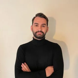 Kl. Psk. Sezer Canpolat — Psikoloji, Atakum, Samsun. Portre fotoğrafı.