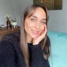 Psk. Cansu Kesedar — Psikoloji, Ankara. Portre fotoğrafı.