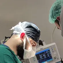 Op. Dr. Ahmet Bedir — Kulak Burun Boğaz, İstanbul. Portre fotoğrafı.