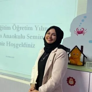 Psk. Nihal Gazi — Psikoloji, Bursa. Portre fotoğrafı.