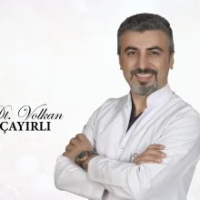 Dt. Volkan Çayırlı — Diş Hekimi, Zonguldak. Portre fotoğrafı.