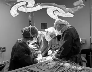 Op. Dr. Suat Karataş profilinde yer alan galeri fotoğrafı.