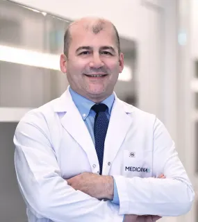 Prof. Dr. Ünal Bayız profilinde yer alan galeri fotoğrafı.