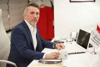 Dt. Mustafa Özcan profilinde yer alan galeri fotoğrafı.