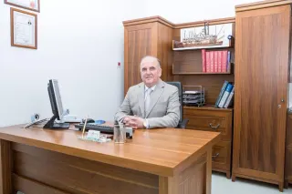 Op. Dr. Kadir Uskuay profilinde yer alan galeri fotoğrafı.