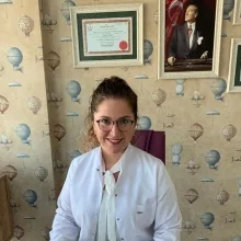 Dr. Dt. Elif İpek Yılmaz — Bursa. Portre fotoğrafı.