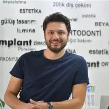 Uzm. Dt. Onur Öztürk — Ortodonti, Bursa. Portre fotoğrafı.