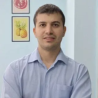 Dyt. Talha Yılmaz — Diyetisyen, Antalya. Portre fotoğrafı.