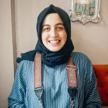 Psk. Dan. Zeynep Sar — Psikolojik Danışma ve Rehberlik, İstanbul. Portre fotoğrafı.