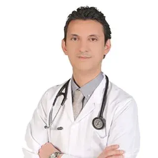 Uzm. Dr. Temurhan Kara — İç Hastalıkları, Şahinbey, Gaziantep. Portre fotoğrafı.
