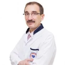 Uzm. Dr. Mehmet Çıracı — Denizli. Portre fotoğrafı.
