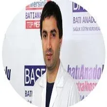 Dr. Khalil Fakhlulov — Acil Tıp, İzmir. Portre fotoğrafı.