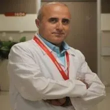 Uzm. Dr. Berzal Uçaman — Kardiyoloji, Diyarbakır. Portre fotoğrafı.