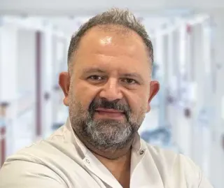 Op. Dr. Salih Yılmaz profilinde yer alan galeri fotoğrafı.