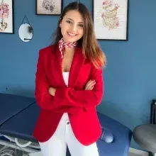 Dyt. İrem Nur Tepe — Diyetisyen. Portre fotoğrafı.