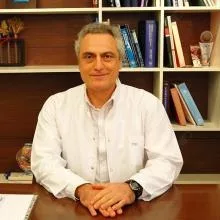Op. Dr. Mehmet Ergez — Kadın Hastalıkları Ve Doğum, İstanbul. Portre fotoğrafı.