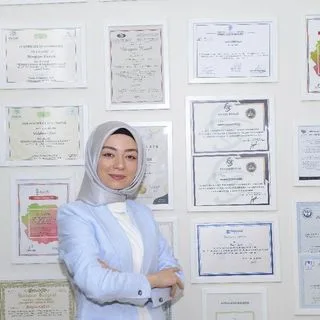 Kl. Psk. Vildan Zor — Psikoloji, İstanbul. Portre fotoğrafı.