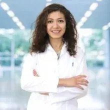 Op. Dr. Ceren Durgun — Kulak Burun Boğaz, Bahçelievler, İstanbul. Portre fotoğrafı.