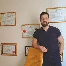 Op. Dr. M. Hakan Bulam — Plastik Rekonstrüktif Ve Estetik Cerrahi, İstanbul. Portre fotoğrafı.