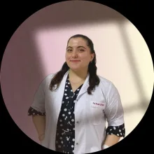 Fzt. Melek Uygun — Fizyoterapi Ve Rehabilitasyon. Portre fotoğrafı.
