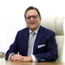 Prof. Dr. Erol Tavmergen — Bornova, İzmir. Portre fotoğrafı.