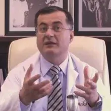 Doç. Dr. Cihangir Çakıcı — Kadın Hastalıkları Ve Doğum, Ankara. Portre fotoğrafı.