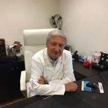 Prof. Dr. Necmi Değer — Kardiyoloji, Muratpaşa, Antalya. Portre fotoğrafı.